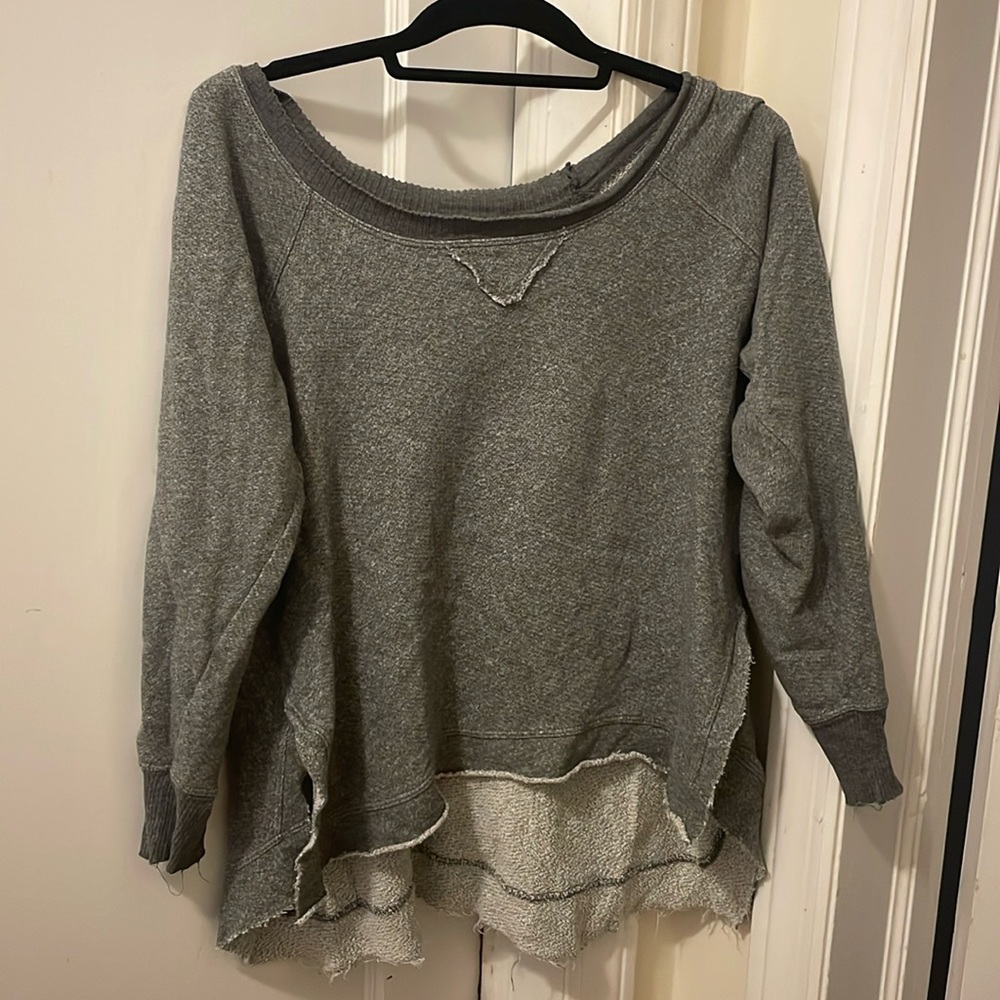 Free people oversized high low crewneck size XS